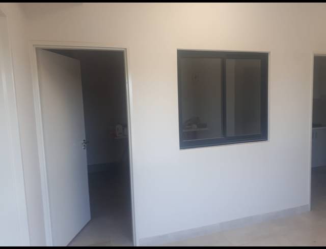 302M² WAREHOUSE TO LET IN FISANTEKRAAL INDUSTRIAL